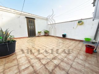 Appartement à Cirera. Piso con terraza en cirera