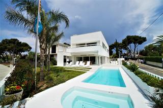 Xalet a Nostra senyora del vinyet 86. Chalet de lujo en sitges, zona del vinyet a 400 m de la playa