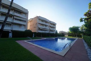 Penthouse in Coma-ruga Platja. Ático con piscina, jardín y solárium en sant salvador