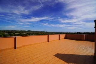 Penthouse  Carrer carrer de l'esparver, 1 1. Ático nuevo a estrenar con amplio solarium, piscina y parking.