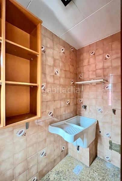 Foto d4bae368-ce10-43f5-85f9-8cfdadd5bcd5. Building in Plaça Catalunya Manresa