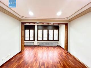 Alquiler Oficina  Calle angel guimera. Despacho en alquiler de grandes dimensiones