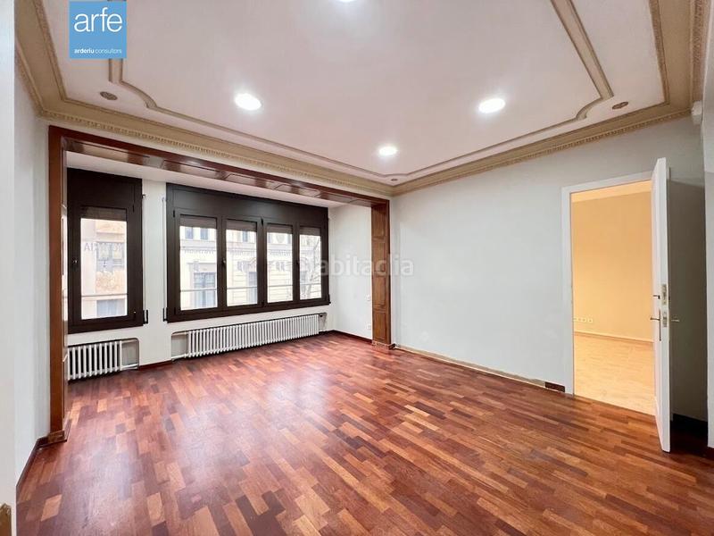 Foto 91f56a0d-0d53-42a7-96dd-a7bbdf56d68f. Rent office space with heating in Centre - Passeig i Rodalies Manresa