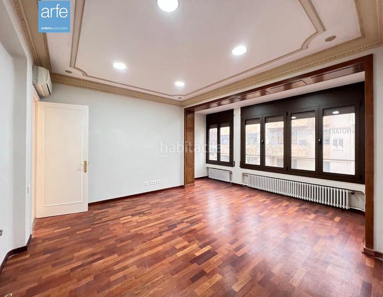 Foto b1948f92-8017-409d-bfee-c8441be34948. Rent office space with heating in Centre - Passeig i Rodalies Manresa