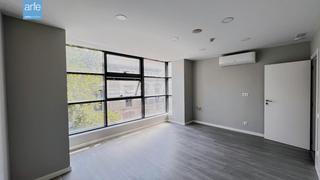 Location Bureau  Carrer casanova. Espacio polivalente en centro de negocio centro de manresa