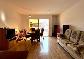 Miete Etagenwohnung in Centre - Passeig i Rodalies. Piso grande semi nuevo en centro manresa