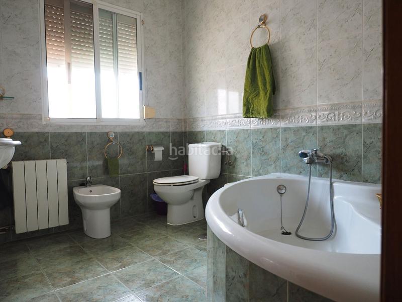 Foto 70524c6a-dd00-47b9-b92f-aae2a7318be4. Reihenhaus mit heizung parking in Petrer