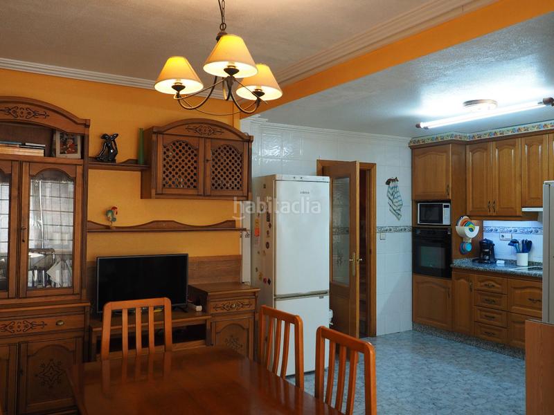 Foto 8b5bb954-ee09-4d28-9cb3-a80d9721a4f0. Reihenhaus mit heizung parking in Petrer