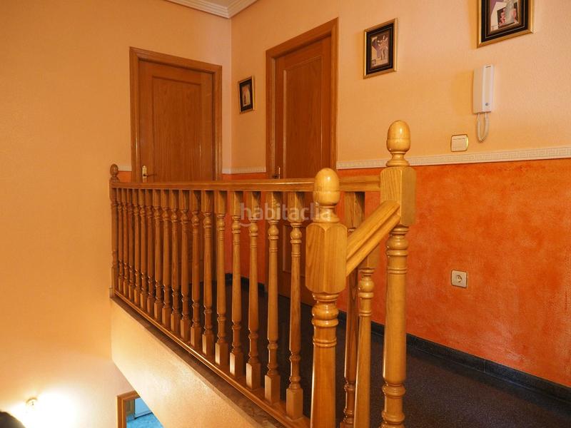 Foto a93c6f7d-7f67-40d5-b016-e407367613be. Reihenhaus mit heizung parking in Petrer