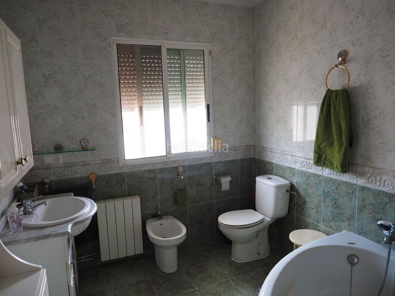 Foto cb4b8659-f2ea-454b-b2a2-49fa217612b5. Reihenhaus mit heizung parking in Petrer