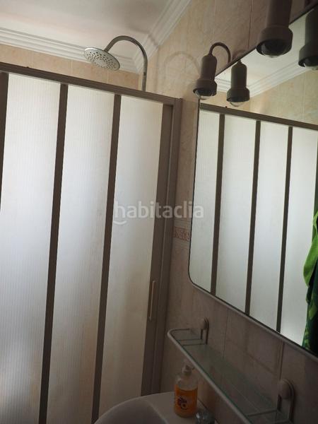 Foto f0685425-9321-4ea6-b04c-f38c7b2c133f. Reihenhaus mit heizung parking in Petrer