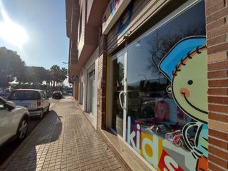 Locale commerciale in Avenida felipe v 38. Local comercial en petrer