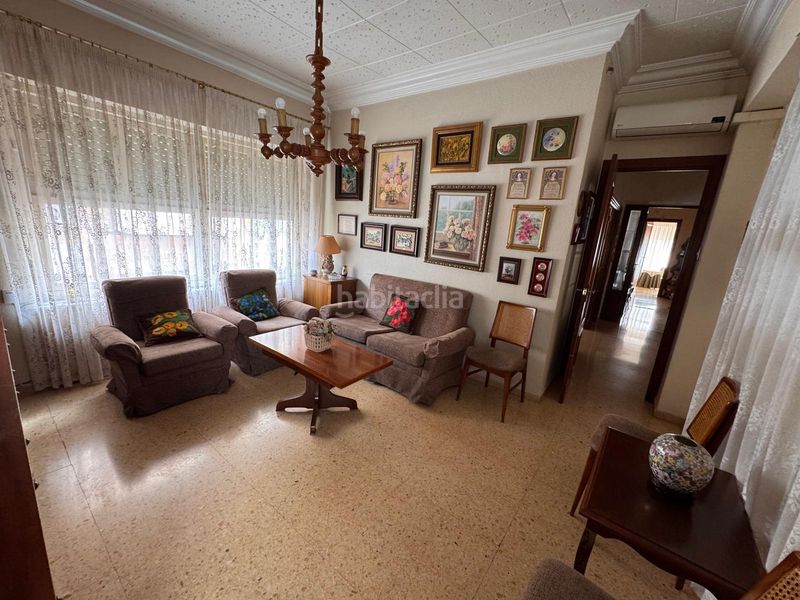 Foto 1eb749c4-4468-4d72-8fed-9d740eb4eca7. Casa edificio en esquina con gran potencial en Plaza Castelar - Mercado Central Elda