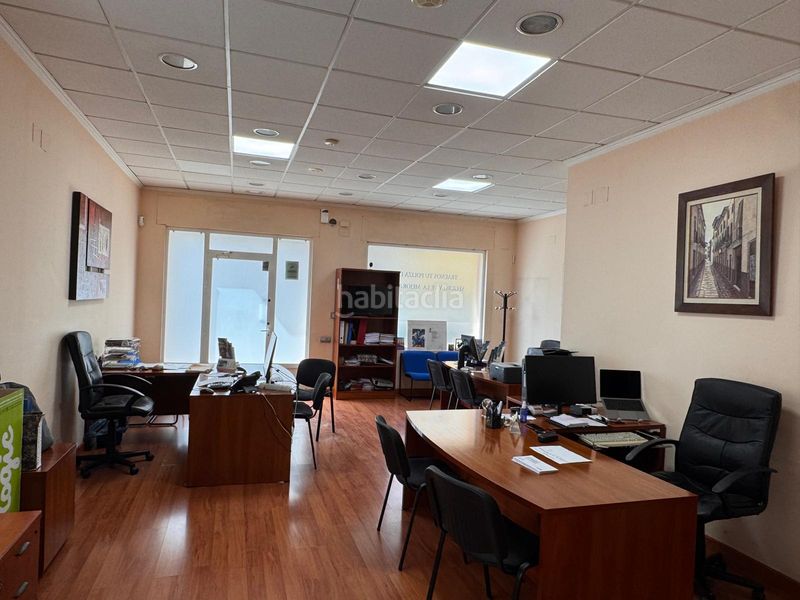 Foto 7457a76a-c350-468e-b53a-0e8ed4e8cb15. Casa edificio en esquina con gran potencial en Plaza Castelar - Mercado Central Elda