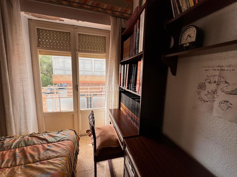 Foto 757e6b11-29db-4c00-ad39-c4867c246fc8. Casa edificio en esquina con gran potencial en Plaza Castelar - Mercado Central Elda
