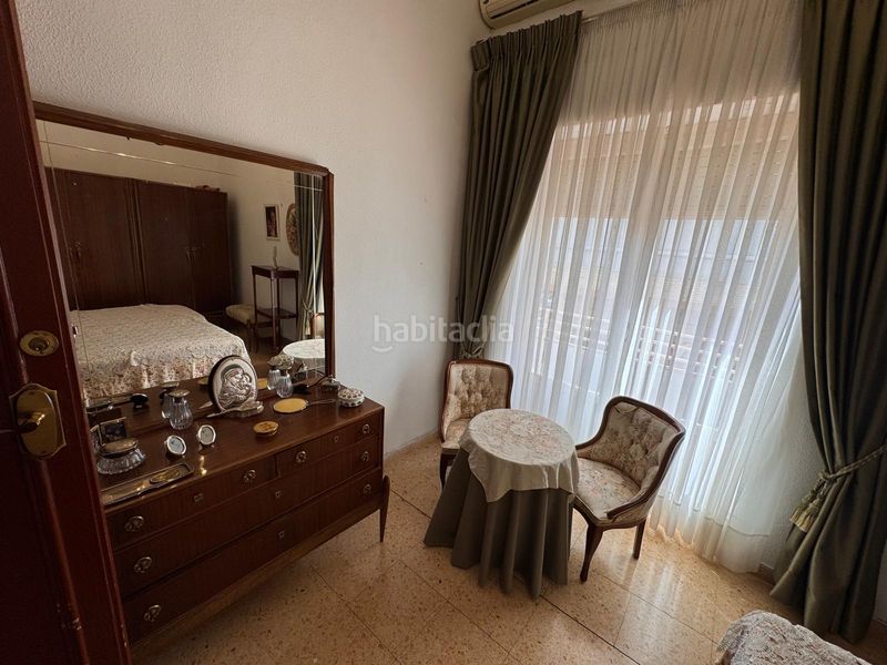 Foto 88ce5cb3-bd47-46b4-a5ca-de8be22f313c. Casa edificio en esquina con gran potencial en Plaza Castelar - Mercado Central Elda