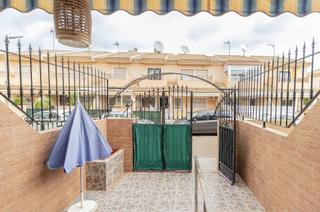 Casa adossada a Calle adherbal 16. Dúplex en playa honda