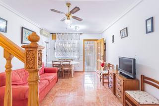 Casa adossada a Calle adherbal 16. Dúplex en playa honda