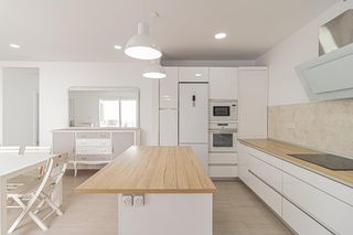 Chalet  Calle santander 75. Santander , 75