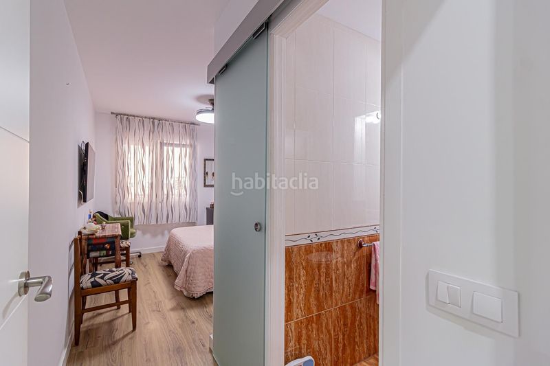 Foto a5fddeb4-947f-4371-b575-54c64afd8abb. Pis amb aparcament a Alameda Cartagena