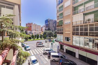 Etagenwohnung in Calle san leandro 2. Piso junto alameda de san antón