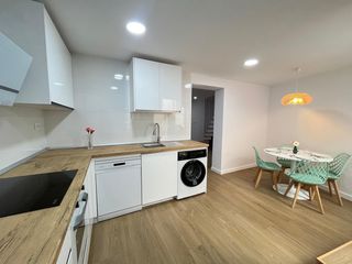 Duplex in Calle calle soria 63. Dúplex en venta en las 400