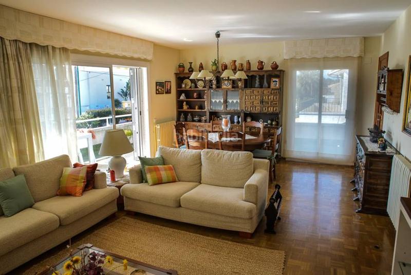 Foto d3cd5de8-cdca-44ec-9c23-28049a0138a7. Chalet con riscaldamento piscina in Mas Mel Calafell