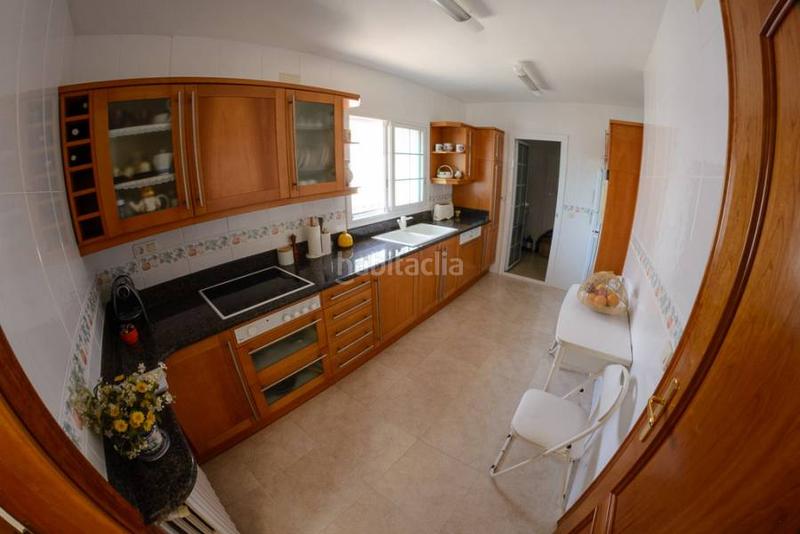 Foto db84fdf7-eef2-467d-843f-b428457c11d0. Chalet con riscaldamento piscina in Mas Mel Calafell