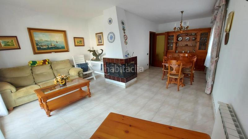 Foto 9ceea183-8329-4065-ae63-d95ff3897b74. Casa adossada amb calefacció aparcament a Segur de Calafell nucli urbà Segur de Calafell