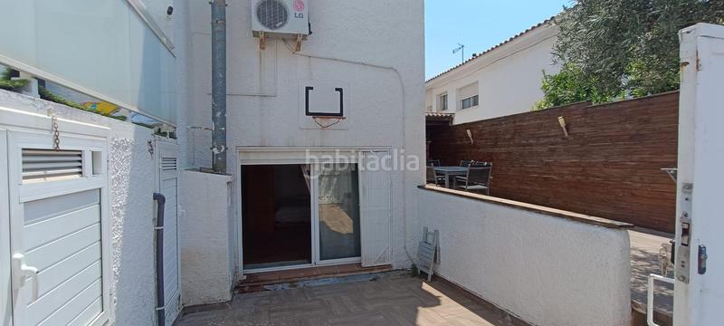 Foto 4ad1c04f-697e-48b2-b3e1-d4145e9c885c. Casa adossada amb piscina a Coma-ruga platja Coma-ruga