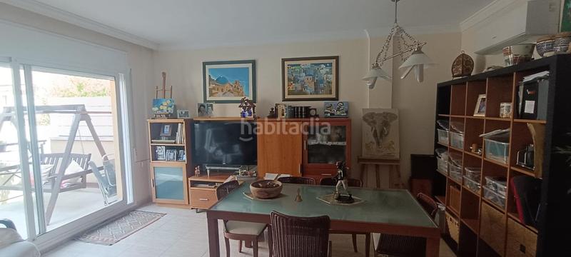 Foto 339d4626-afd2-4b90-a350-7a0eb5fca84b. Casa adossada amb aparcament piscina a Calafell residencial Calafell