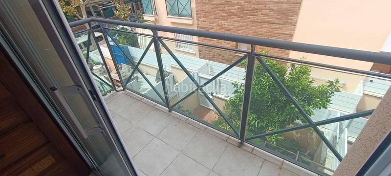 Foto 642f8661-9a28-45a3-b0f8-96b7271c0c90. Casa adossada amb aparcament piscina a Calafell residencial Calafell