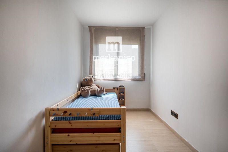 Foto aed42e78-e1bc-45b0-bd7f-846f61e348b2. Pis amb calefacció aparcament piscina a Platja de la Paella Torredembarra