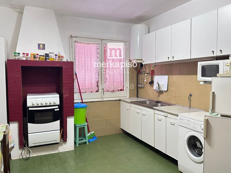 Foto b853d26c-f9ea-41e5-b0c4-7d2806e90fc9. Flat with parking pool in Castellet i la Gornal