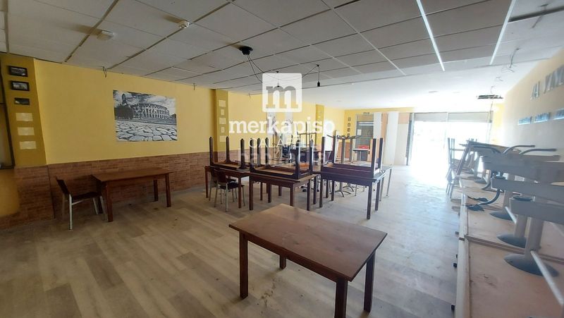 Foto b4e0bf07-25c0-49c7-874a-ae8f543f80ba. Local comercial a L´Estany Calafell