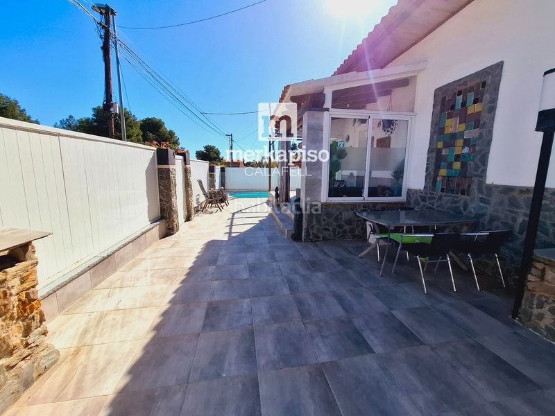 Foto a7820cfb-6f08-43cf-9ea7-1f45778b8316. Casa amb calefacció aparcament piscina a Cunit residencial Cunit