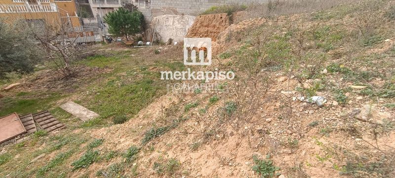 Foto a3930e96-29cd-4500-87f7-37b3ceb98e44. Rural plot in Castellet i la Gornal