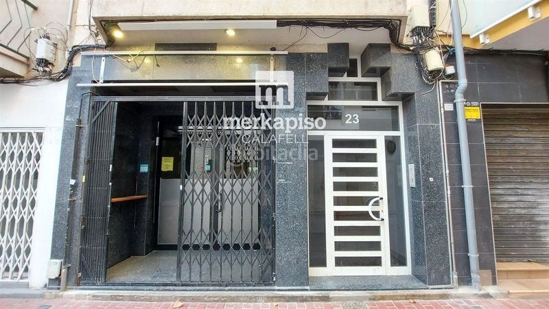 Foto edcf1548-f5db-4cf1-98fa-ad7d9c345423. Local comercial a Calafell platja Calafell