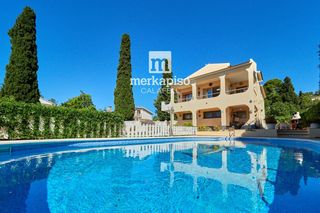 Chalet  Masos. Exclusiva vivienda con piscina privada y vistas al mar en els ma