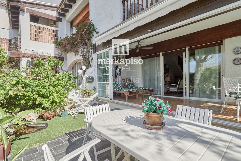 Foto afcf4600-6e19-4ae2-945a-ea7752fa68f0. Casa adossada amb calefacció aparcament piscina a Calafell