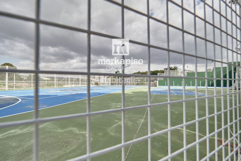 Foto ea6b897f-b991-4d4c-8d05-a23714d85e6c. Casa adossada amb calefacció aparcament piscina a Calafell