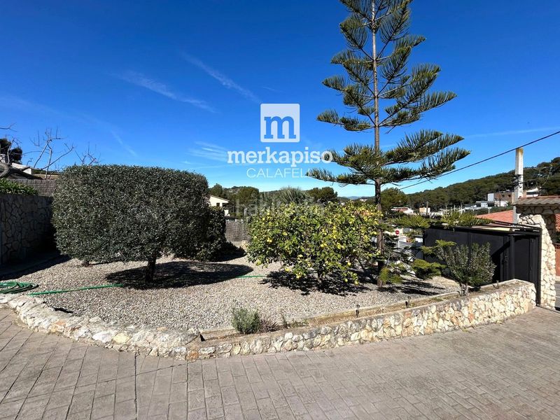 Foto f2c7e58f-8a3d-4d63-9a9d-0841c643b28b. Xalet amb calefacció aparcament piscina a Mas romeu Calafell
