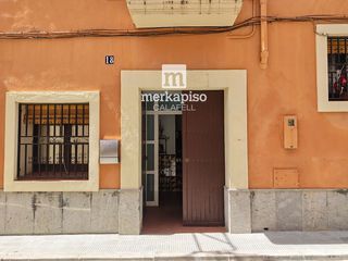 Casa adossada  Pompeu fabra. En llorenç del penedes