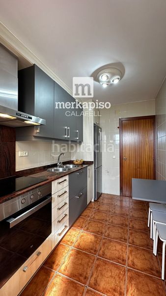 Foto 2c6e76f6-9593-4a6c-a977-acd95bc5aa60. Pis amb aparcament a Cunit residencial Cunit