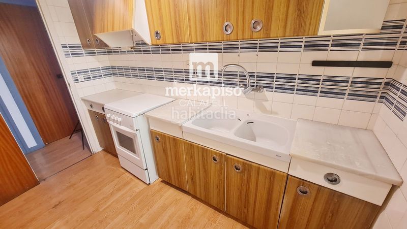 Foto bf6f694d-86d0-4945-98be-03b83d5b43d5. Pis amb aparcament a Segur de Calafell nucli urbà Segur de Calafell