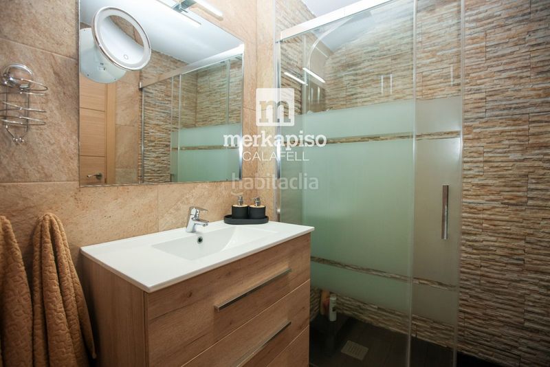 Foto 8f8a3060-69a6-450d-bf3d-ee896bef38fb. Pis amb calefacció aparcament a Calafell poble Calafell
