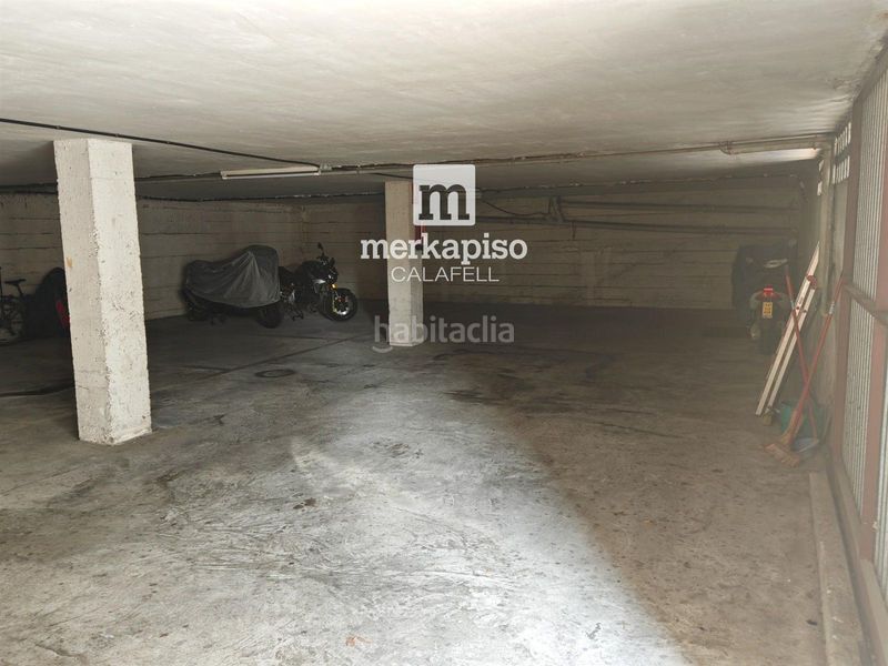 Foto 921b84d6-2649-4780-bf0a-5cc682198cc8. Aparcament cotxe a Calafell poble Calafell