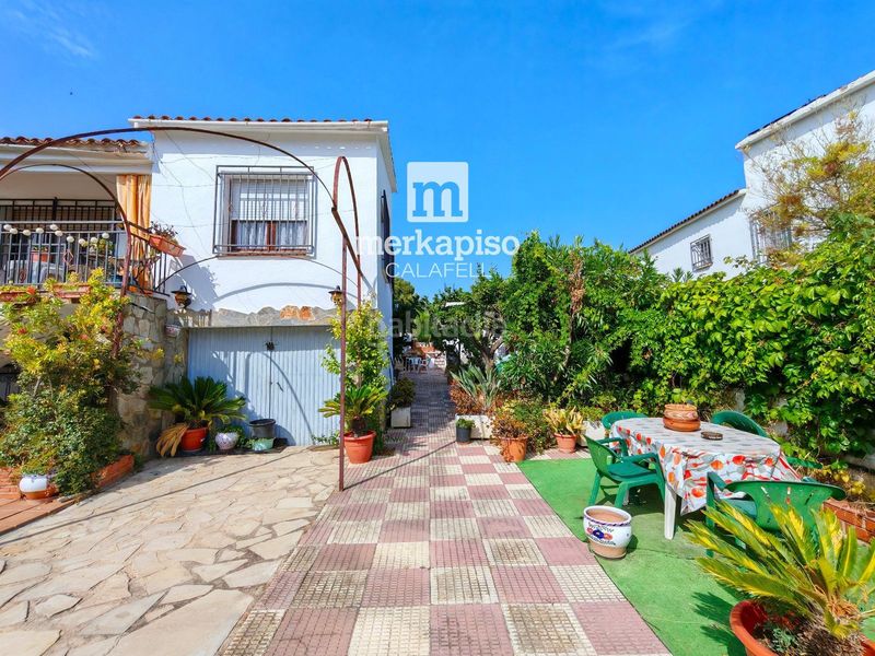 Foto bc5fdcdc-b71b-4b90-9d49-bba0e71f131a. Casa amb calefacció aparcament piscina a Calafell park Calafell