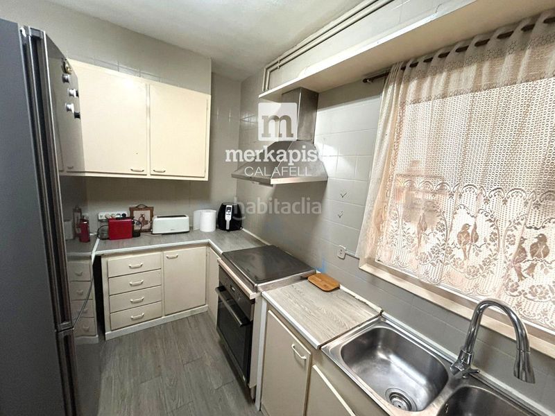 Foto cf51b354-369c-4c9d-8057-fc12e8cdfcf1. Pis a Calafell platja Calafell