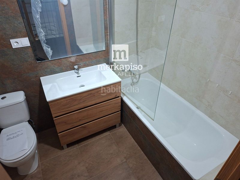 Foto dee0b1b2-1e79-44d4-a961-cef172f06a7d. Casa adossada amb calefacció aparcament a Bellvei